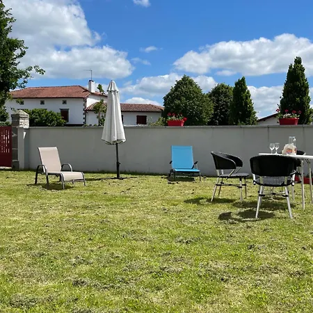Gite Baigura Apartament Hélette